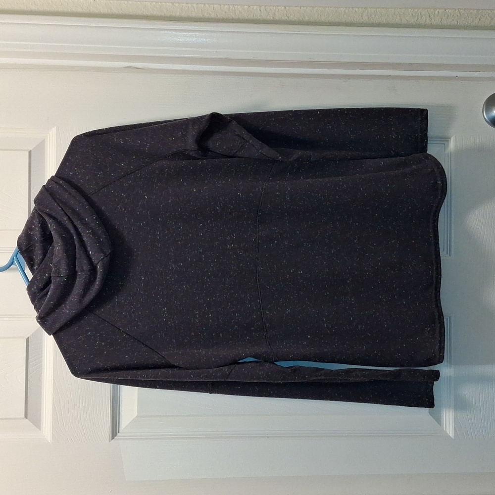 Columbia Hoodie - Picture 3 of 8